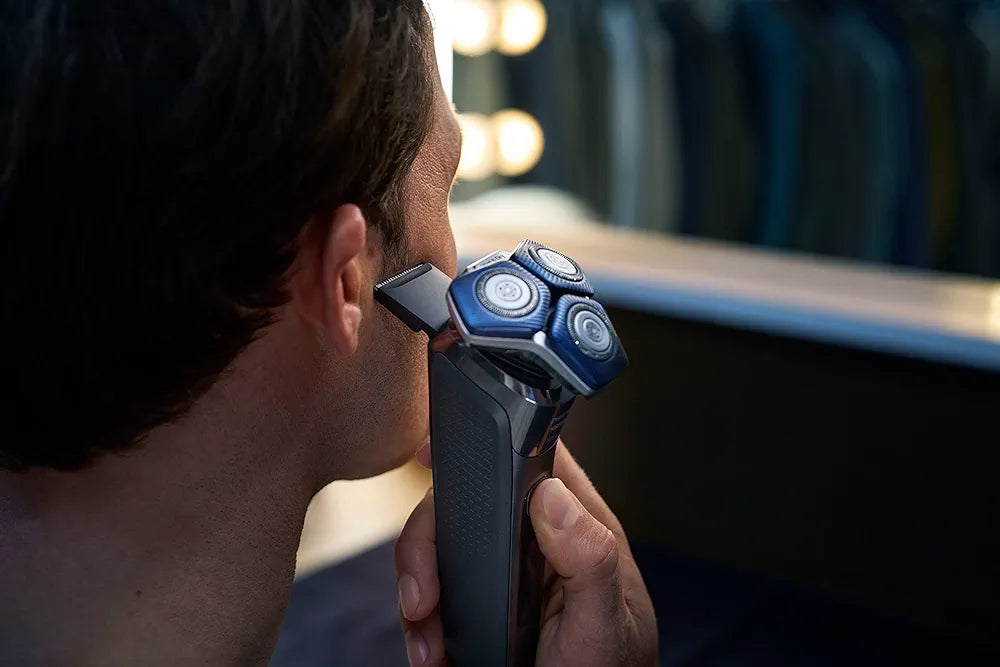 Philips Norelco Shaver 7200 Rechargeable Wet & Dry Electric Shaver with SenseIQ Technology and Pop-up Trimmer (Model S7887/82)
